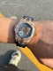 钻壳， Hublot 宇舶 全新Big Bang Sang Bleu Ii 刺青腕表 再次与知名刺青工作室Sang Bleu合作，推出又款利用几何图形巧妙构思的