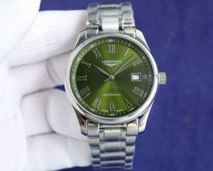 白 经典之作 : Tw新款浪琴传统系列，浪琴全新推出制表传统腕表，它将现代美学理念和复古元素结合起来，精钢表壳经全面抛光处理，在视觉上显得更加精致，机芯采用进口