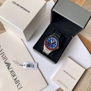 新款到货！Gmt双时区水鬼款！原厂阿玛尼Armani 石英男表，双时区指针，专柜新款！Ar11590，可单向旋转的最潮拼色圈口，搭配柳叶形指针设计，刻度与指针自
