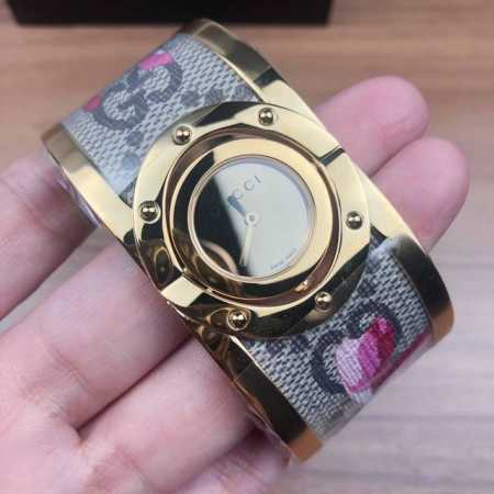 古驰新款 石英女士腕表 表径23.5Mm 不锈钢镀金表壳 花卉表带 蓝宝石水晶玻璃 双重个性翻转表盘 防水30M 现货 - 点击图像关闭