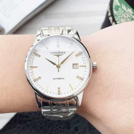 白壳 金壳 钢带20 最新 ：浪琴三针设计 类型 ：精品男士腕表 表带 ：真牛皮表带 316精钢表带 舒适耐用 机芯 ：高端全自动机械机芯 镜面 ：矿物质强化玻 - 点击图像关闭