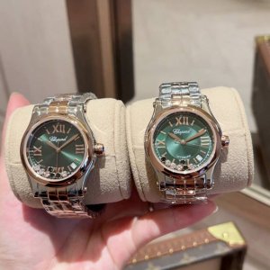 绿钻 快乐钻Happy Diamonds DDD 三个表盘直径：30Mm、33Mm、36Mm 33Mm、36Mm有5钻、7钻 DDD 作为萧邦最门热最畅销的系列