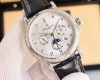 白 -金 百达翡丽patek Philippe复杂功能系列-纯手工-雕花腕表-惊艳登场，42毫米的表径适配大众男性手寸，非常商务可亦休闲。整表表壳手工雕刻花纹，