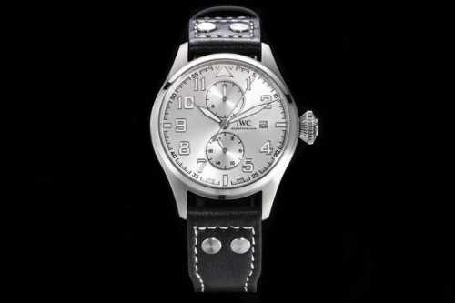 白 -金 Tw新品 颜值巅峰 Iwc旗下最耀眼的明星，万国长动能月相专家。 全新飞行员系列Iw51584透底腕表。 表壳 316L精钢表壳，打磨抛光非常圆润。小