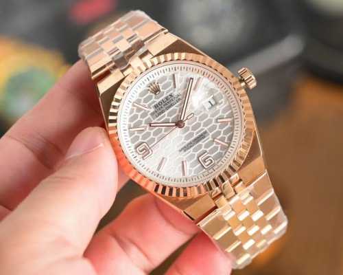 白 ，金 2025官方历史性创新爆款 陆使型全网独家首发西铁城机芯大量到货 外观细节与原装一致 内置全新西铁城机芯 再次进一步诠释西铁城机芯腕表的品质、价值的标