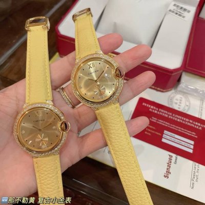 那不勒黄 荔枝纹小牛皮 稀有色系限量发售订制的牛皮 戴上手柔软舒适阳光活力感 一秒脱颖而出，关键是超显贵气时髦又时尚 搭配地亚蓝气球古典钻点面复古小金表超奢华