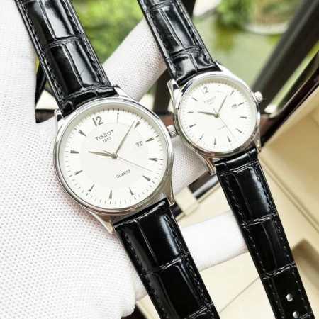 玫瑰金+20钢带+20。 全新设计 经典热卖 天梭-Tissot 情侣对表 进口石英机芯 矿物强化玻璃 316L精钢表壳 真皮表带 时尚风格 优雅气质 尺寸：男 - 点击图像关闭