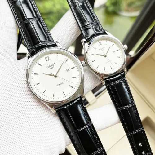 玫瑰金+20钢带+20。 全新设计 经典热卖 天梭-Tissot 情侣对表 进口石英机芯 矿物强化玻璃 316L精钢表壳 真皮表带 时尚风格 优雅气质 尺寸：男