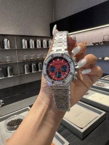 硬货 网红爆款Ap爱彼皇家橡树系列 美女几乎人手一枚 精钢表壳镶钻八角钻石壳边设计 进口日本多动能石英机芯 稳定带计时功能 百搭尺寸37Mm任何女士手型都可以佩