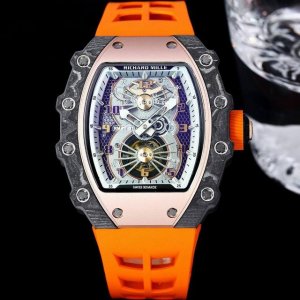 richard Mille 理查米尔 Rm 1系列 搭载全自动进口机械机芯 尺寸40X50X16Mm 碳纤维材质打造的表圈和表柱作为架构支撑，进一步加固其精密结