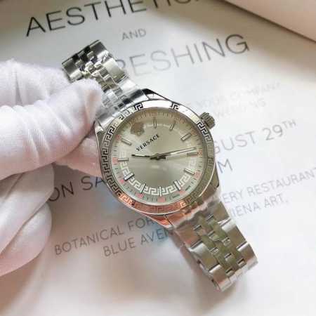 金+24新款 范思哲 Versace Hellenyium Lady系列，表径36Mm，盘面与表盘饰有希腊回纹，表盘与调时巴头雕刻立体新版美杜莎头像，超强夜光立 - 点击图像关闭