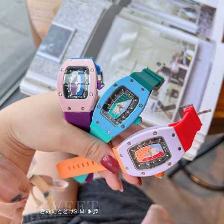 理查德米勒 Richardmille 最新爆款 Bon Bon系列最稀有的作品！搭载进口石英机芯，不是所有人的敖嫁妆，棉花糖运动曲线和颜色，它们是诱人的。有了理 - 点击图像关闭