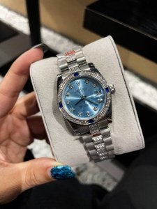 表带钻 劳力士 日志 系列经典女款 实芯钢带-原装压扣 进口机芯 小红书火爆推荐 设计显出独特高贵优雅女神气质！316精钢表壳搭配施华洛世奇水晶钻石，纯手工镶嵌