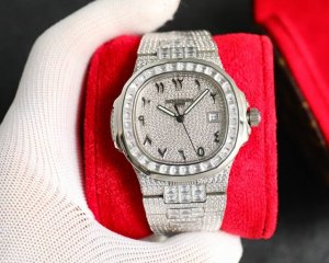圈口 钢带 圆镶钻 统一 圈口 钢带 T方镶钻 统一 Patek Philippe 最新大镶钻圈口，Pp百达翡丽 Nautilus 5711 白金鹦鹉螺系列腕表