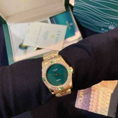 劳力士 Rolex 款式: 日志女装机械腕表 机芯: 进口西铁城 原装机 镜面 蓝宝石玻璃镜面 表壳: 316L精钢壳套 表带: 实芯3珠精钢表带 尺寸 31M - 点击图像关闭