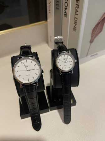 白壳 玫 钢带加20 实物拍摄 品牌： 浪琴-Longines 类型：情侣对表 表壳：316精钢 做工优质 表带：进口小牛皮 316精钢 两种可选 机芯：进口石 - 点击图像关闭