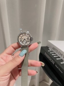 鱼眼玻璃 卡地亚 36Mm 瑞机 鱼眼玻璃 磨砂扣 匠心之作卡地亚蓝气球，精致36Mm石英腕表，传统三针设计 星空运转 时间流淌 特殊工艺镶钻，个性 完美 搭配