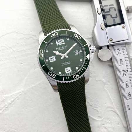 浪琴LONGINES 系列：康卡斯水中霸王 机械机芯316精钢表带蝴蝶扣扣。 胶带折叠扣玻璃：镀膜镜面 圈口可转动 直径41mm，厚度12mm，男神必备，送礼最 - 点击图像关闭