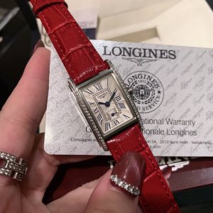 浪琴超好看的小红表 浪琴-Longines 戴卓维纳系列 精致两针半女士腕表 搭配精准进口瑞士机芯 316精钢表带 直径22Mm厚7Mm