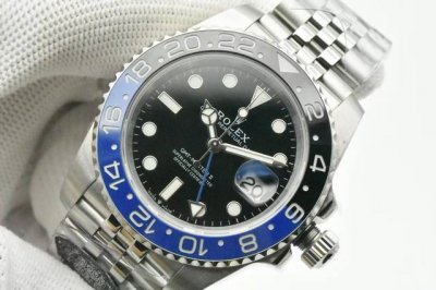C 劳力士 Rolex Gmt格林尼治升级版。采用正品一致904L钢材，一体成形的陶瓷白金字体圈口与正品一致。全新3285一体机芯。同步正品Gmt针通过正反调时