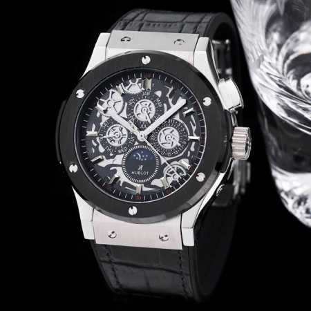 HUBLOT 宇舶 恒宝 男士多功能月相机械腕表，表壳采用精胚316钢精细打磨与原装一至，直径45mm，厚度13mm。采用高级机械机芯，原装漏空转坨，隐定零返修 - 点击图像关闭