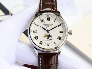 浪琴-Longines 名匠系列 月相 实现功能正品同样。 316L精钢壳套完美无瑕，打磨工艺高超，延续一丝不苟的卓越品质，树立复刻业界新标杠。刻度的立体感和倒