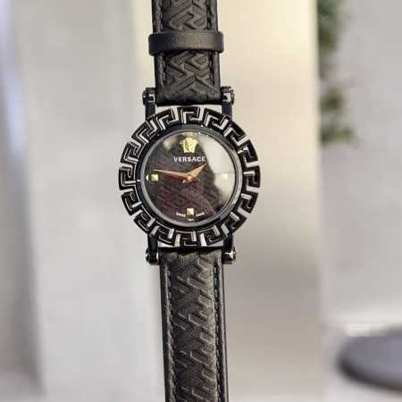 白壳 金壳 新款 范思哲 Versace Greca Glam系列，表径30Mm，原装瑞士756机芯，镂空回纹表圈，由此步入乐趣不尽的迷宫，高辨识度的希腊回纹， - 点击图像关闭