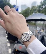 浪琴心月罗马字月相款一直是很多姐妹的心头好，种草很久可能还没下手，咱们正好国庆节有浮力，很香～ #浪琴 #女表 #浪琴心月 #浪琴表