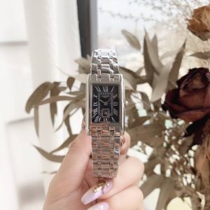 白 玫 钻20 浪琴-Longines 戴卓维纳系列 精致两针半女士腕表 搭配精准进口石英机芯 矿物质玻璃 进口牛皮 316精钢表带 直径30*21Mm厚7Mm