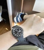 劳力士白色贵金属的深夜航行者 白金游艇的隐藏美学 买表入口 高端货 当铂金灰表盘遇见哑光Cerachrom字圈 像是月光落在游艇甲板上的第一秒 比玫瑰金克制 比