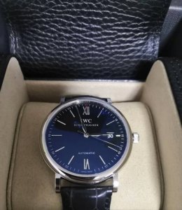 万国Iw3565020柏涛菲诺 40Mm黑盘机械大三针 万国 Iwc 型号：Iw3565020柏涛菲诺系列 40表盘 黑盘大三针 鳄鱼皮带 机械男表 33150