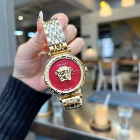 范思哲 新款 Virtus Mini表径32Mm，以表盘上virtus巴洛克雕饰强调品牌的个性设计，优雅雕刻花边设计与不羁共存的时尚力量，魅力不会被时间埋没。双 - 点击图像关闭