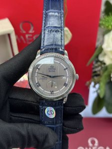 独家实拍图 欧米茄 蝶飞 多功能全自动机械表，复刻版本！ Omega Automatic Mechanical Watch Mechanical Watch