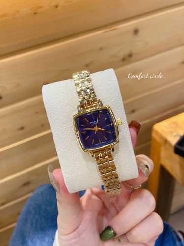 钢带天梭 新品低调奢华天梭女款古董表，小方表 瑞士石英机芯，合金材质与白金电镀，整体质感和气质都变了，精致感Upup搭配小巧壳形，上手效果完美！尺寸28Mm