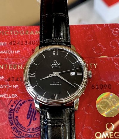 欧米茄四代碟飞系列机械全自动精钢男表 39.5毫米超大号表盘 海蓝色太阳纹盘面 经典古罗马刻度 剑型指针 带日历显示 蓝宝石镜面 搭载欧米茄机械全自动Cal.2