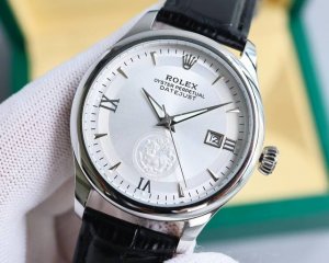 白 -金 。 店家爆款主推 劳力士 Rolex 招财貔貅 升级版本 男士腕表 采用独特的表盘设计 搭配招财貔貅的3D立体感，整体效果更显高档奢华的劳力士， 初识