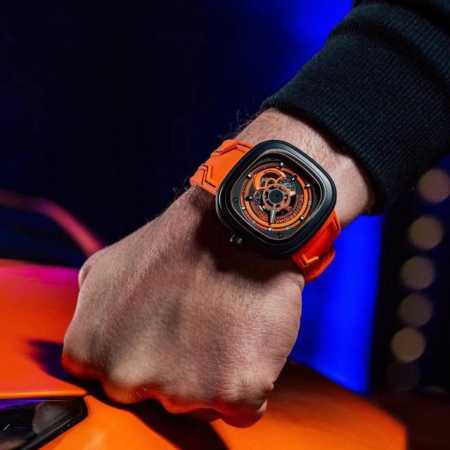 Sevenfriday P3 07 Kuka Iii 炫目登场再现独特黑橙色彩充满视觉冲击的机械表盘作为Sevenfriday表迷们最津津乐道的系列之一，Kuk - 点击图像关闭