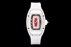 Bba横空出世：明星网红款理查德米勒Rm07-01 1表壳：采用与原版一致Zta白色黑色陶瓷表壳。 2机芯：独家定制机芯 还原 3表径：还原45.66X31.4