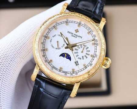 白 -金 百达翡丽patek Philippe复杂功能系列-纯手工-雕花腕表-惊艳登场，42毫米的表径适配大众男性手寸，非常商务可亦休闲。整表表壳手工雕刻花纹， - 点击图像关闭
