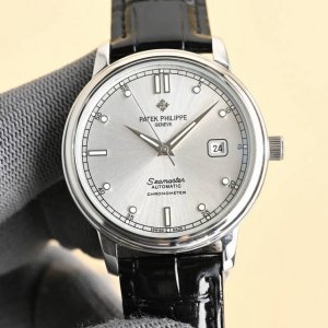 金壳+50 〔最新爆火热门款 百达翡丽 Patek Philippe 采用独特的表盘设计 搭配而来的是更高档奢华的腕表， 初识百达翡丽必憧憬有朝一日能拥有它，戴