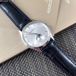 最新版本 ！款4积家月相大师系列，修正现市面任何版本的所有不足之处。机芯细节，升级对版自动陀导向齿轮自司性能更加，同步Klf避震器，更加稳定定！一表一码！佩戴无