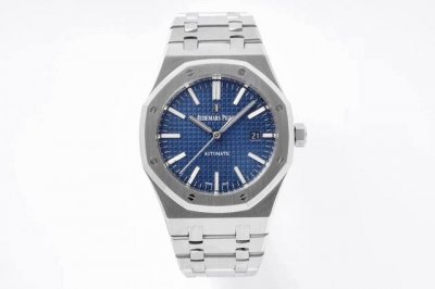 Zf爱彼皇家橡树15400V2版 震撼上线：升级机芯避震器为因加百禄避震器，与原装一致 重新定义最强版本！ 技术突破 1.解决厚度问题，采用9015机芯改爱彼C