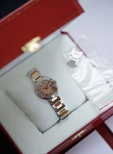 卡地亚蓝气球系列型号W6920034 石英机芯 钢 18K玫瑰金材质28.6Mm表径 极品成色 16年全套