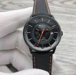 Mido 美度 指挥官系列 M021.407.37.411 Commander Gradient 香榭系列渐层80小时腕表，透过渐层半透烟熏色面盘，模糊了镂空与