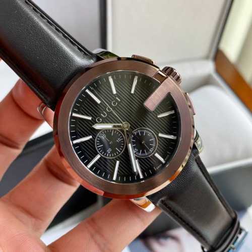 原盒:30 古驰大g Gucci古弛海报款石英计时男表，绝对保真，表径44Mm，标志性大g表盘设计，50M防水，蓝宝石玻璃，全新全套好价出。