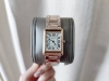 白壳 玫瑰金 钻+30 高品质+100 卡地亚cartier Tank Must钢带系列，Tank表款一直是最受欢迎系列，对于小号款，它都是腕围适中之人的理想选