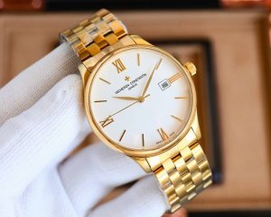 白 -金 钢带+20 江诗丹顿传承系列腕表火爆上市！简雅大方，完美结合，让你感受优雅绅土气息！该表搭载8215机芯，每小时振频28800次，性能稳定，零返修！表