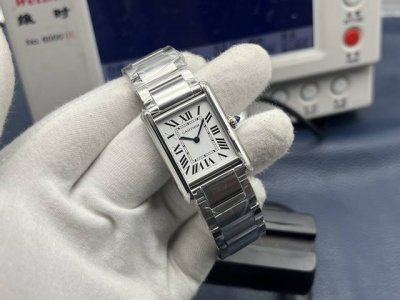 Dr Factory2025墙裂推荐 匠心力作 全网都在找的卡地亚中古Must De到货了 岁月不变的经典 实力诠释什么叫大牌质感 美到丧心病狂，简约的两针设计