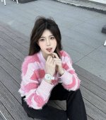 Fila斐乐果冻质地手表 是走表针的 考试的时候不可以用电子表 刚好可以用秒表 戴在手上也不硌手 表盘上腰花的设计很特别 表带是最近流行的多巴胺配色 还有大Lo