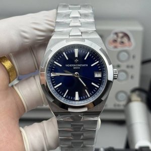 江诗丹顿纵横四海4500V蓝面钢41M5100机